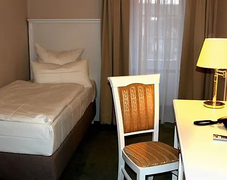 Mutiger Ritter Отель 3*