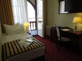 Отель Mutiger Ritter 3*